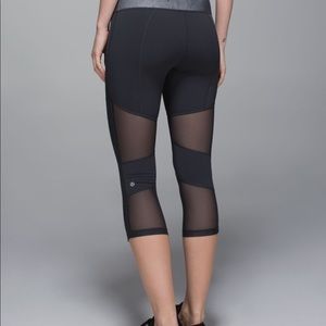 Lululemon Mesh With Me | Steel Grey Running Crop